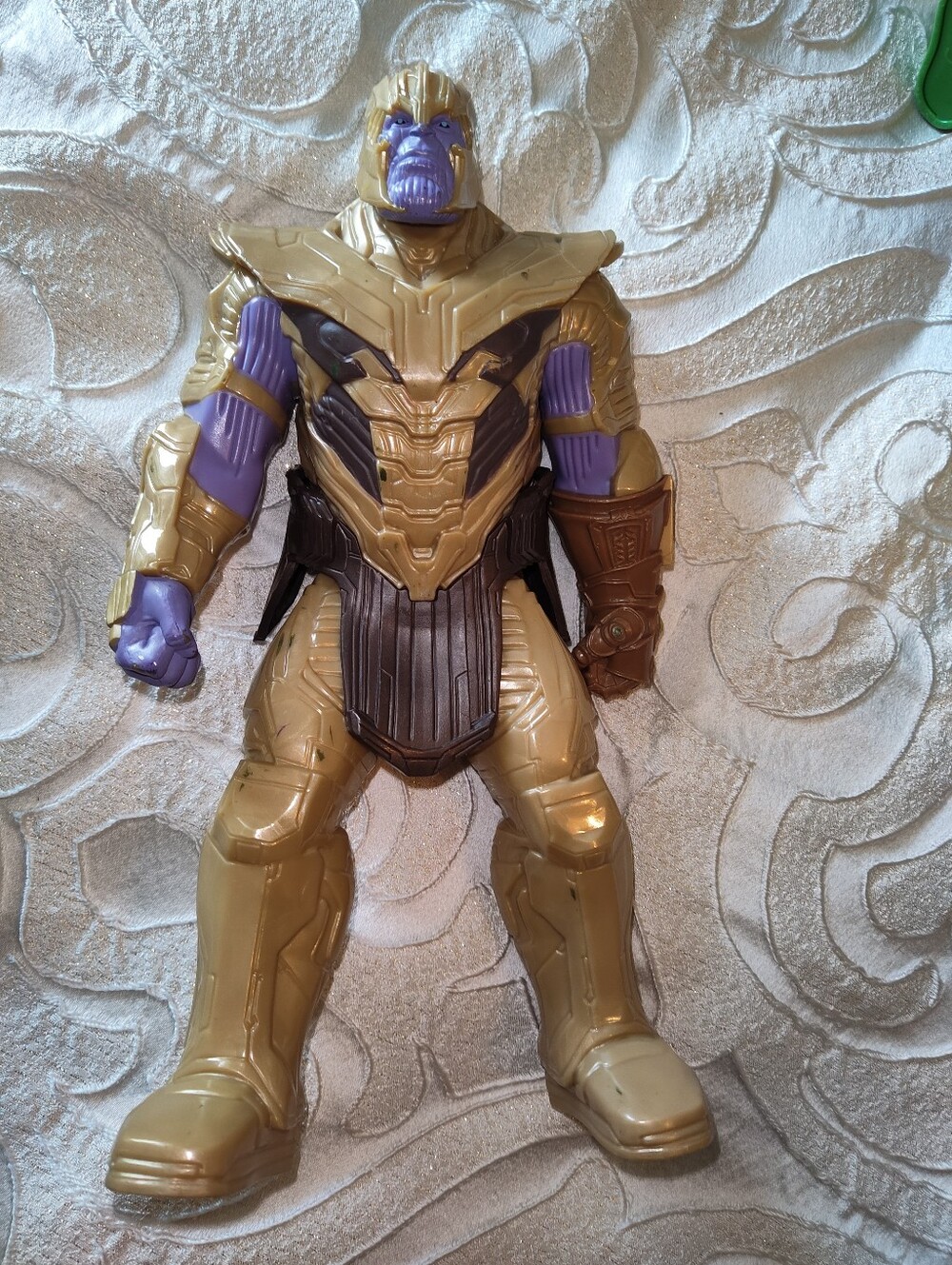 Hasbro Marvel The Avengers: Endgame Titan Hero Thanos Collectible Action Figure